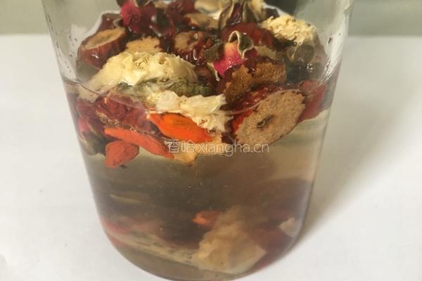 玫瑰菊花茶的做法图解2