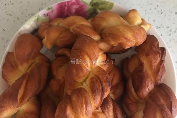 蜂蜜奶香大麻花的做法图解3