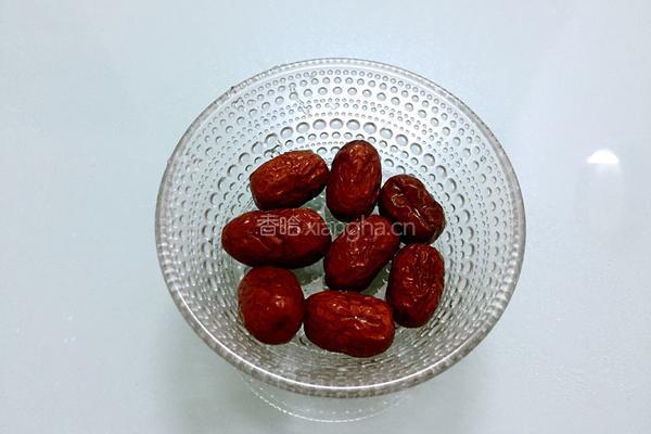 银耳雪梨汤的做法图解4