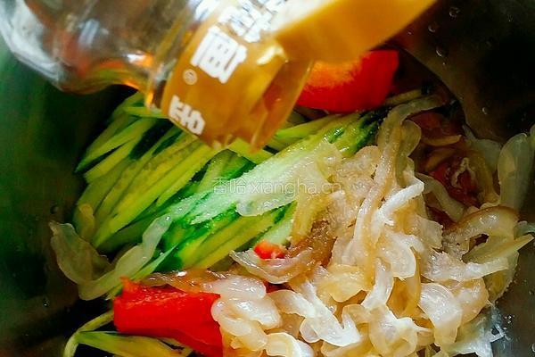 黄瓜海蜇丝的做法图解4