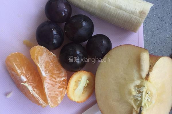 自制果泥的做法图解1