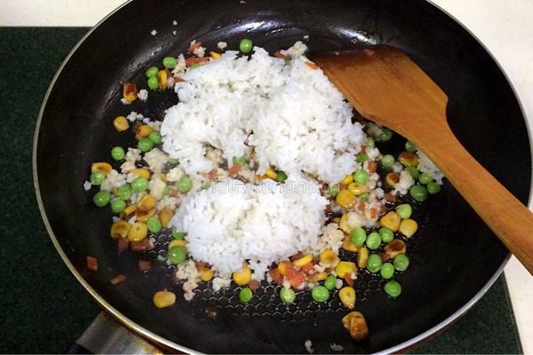 磷虾三鲜炒饭的做法图解7