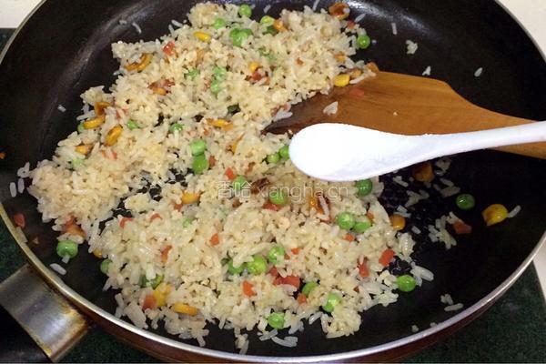 磷虾三鲜炒饭的做法图解11