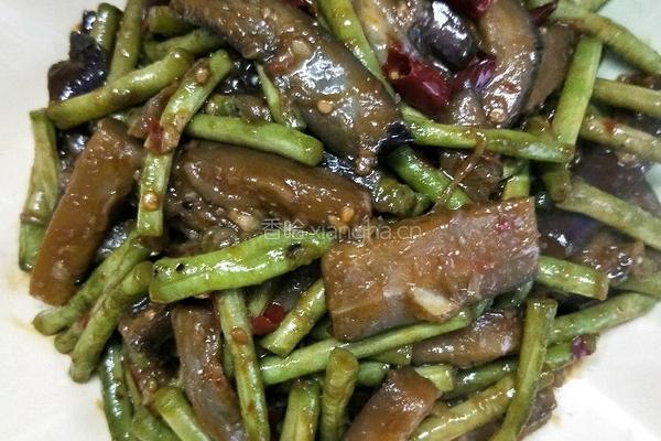 豆角干煸茄子的做法图解7