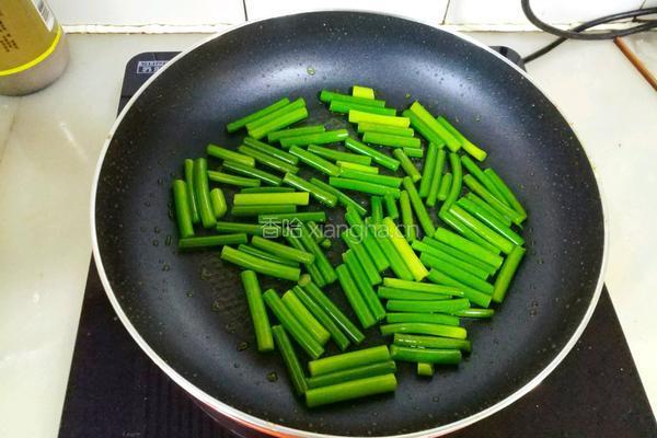蒜苔炒肉丝的做法图解12