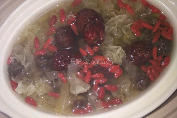 红枣银耳汤的做法图解4