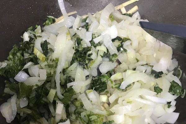 冬笋炒咸菜的做法图解5