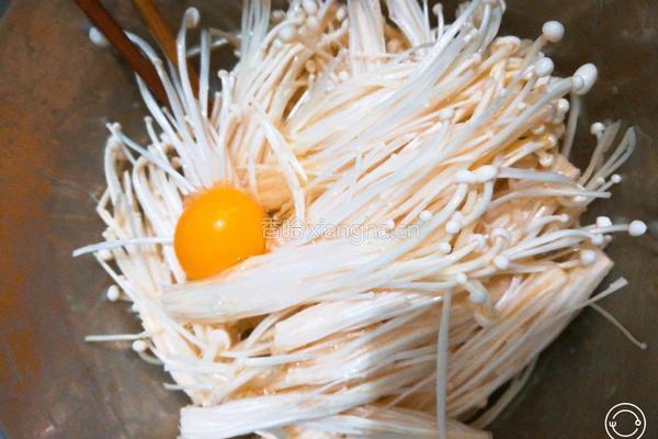 炸金针菇的做法图解2