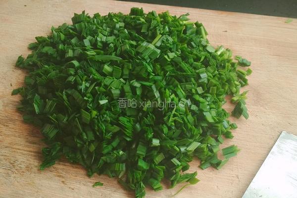 饺子皮小馅饼的做法图解1