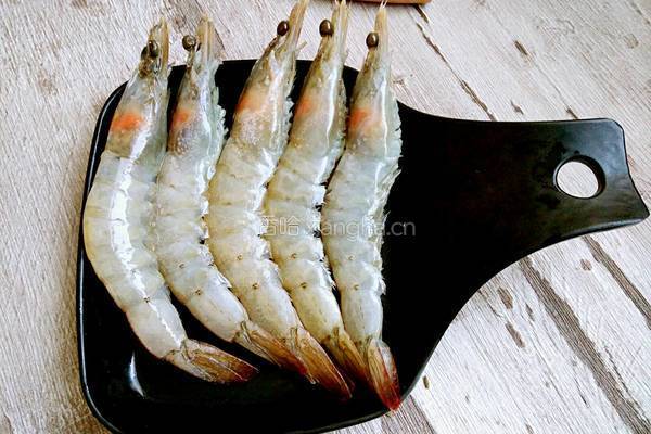 茄汁大虾的做法图解3