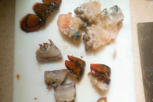 蒜泥波士顿龙虾的做法图解3