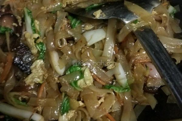 腊肉炒河粉的做法图解10