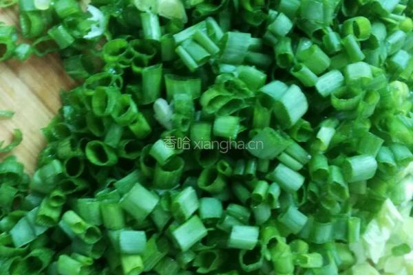 香葱肉馅饺子的做法图解2