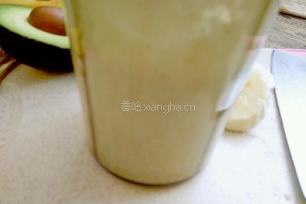 牛油果香蕉奶昔的做法图解6