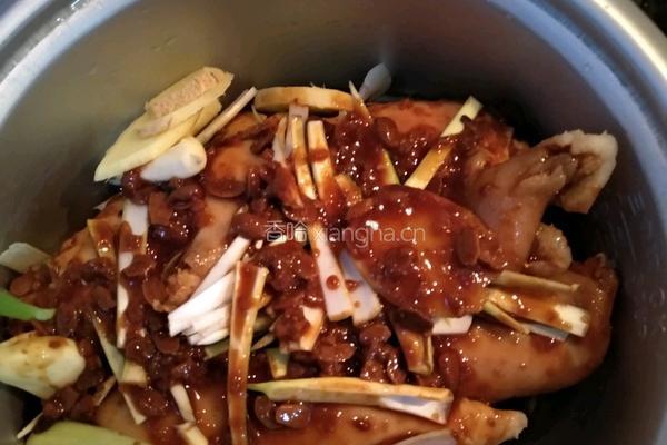 电饭锅酱猪蹄的做法图解8