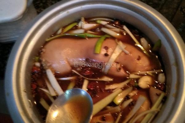电饭锅酱猪蹄的做法图解16