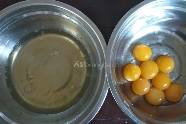 千叶纹奶油蛋糕的做法图解2