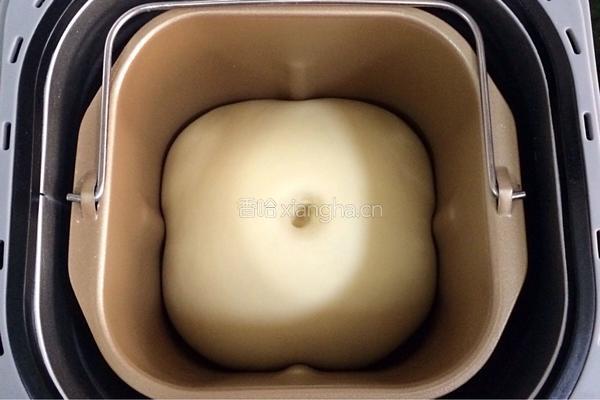 圣诞老人小餐包的做法图解11