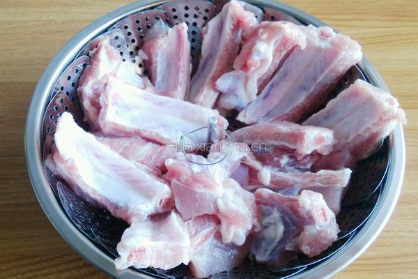 话梅栗子烧小排的做法图解3