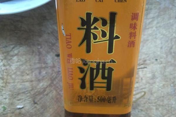 肉炒芹菜木耳的做法图解4