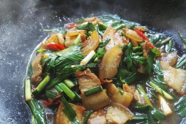 青蒜炒三层肉的做法图解7
