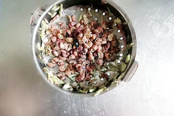 羊肉胡萝卜粉丝汤的做法图解6