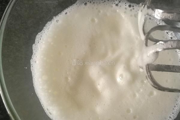 8寸萨瓦林戚风蛋糕的做法图解5