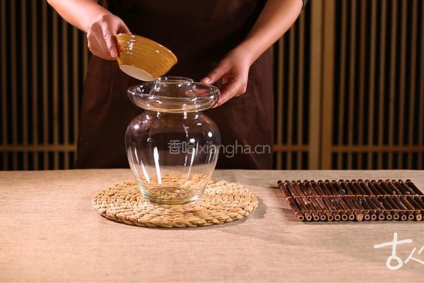 川味泡菜的做法图解1