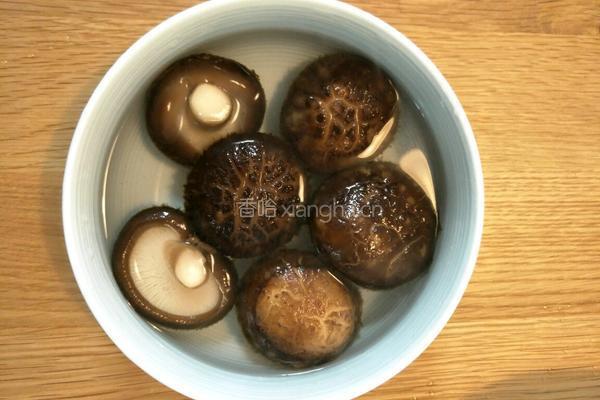 香菇青菜的做法图解3