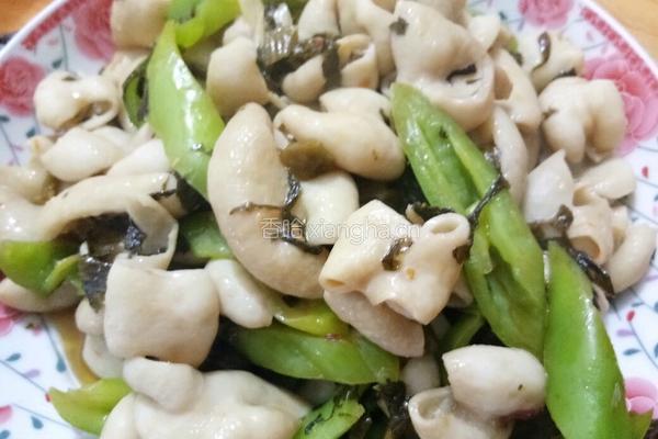 酸菜尖椒炒猪大肠的做法图解8