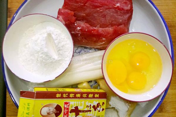 鲁菜大师孔府菜系蒋家菜香酥焦麻肉的做法图解1