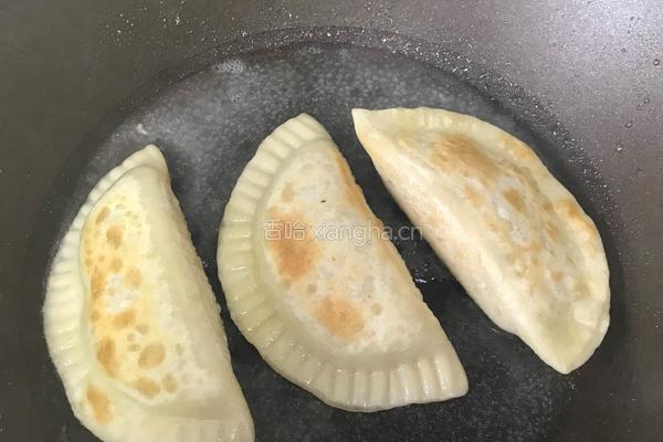 三鲜锅贴的做法图解20