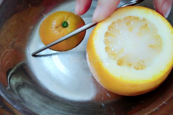 蒸盐橙子的做法图解2
