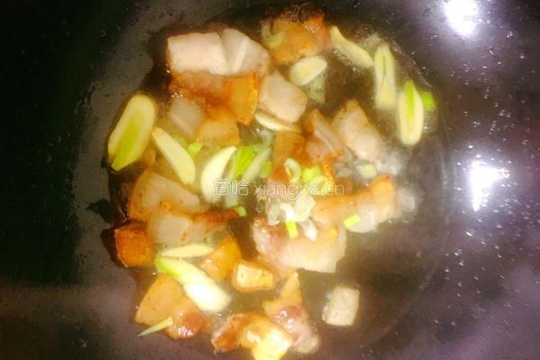 五花肉炒花菜的做法图解5