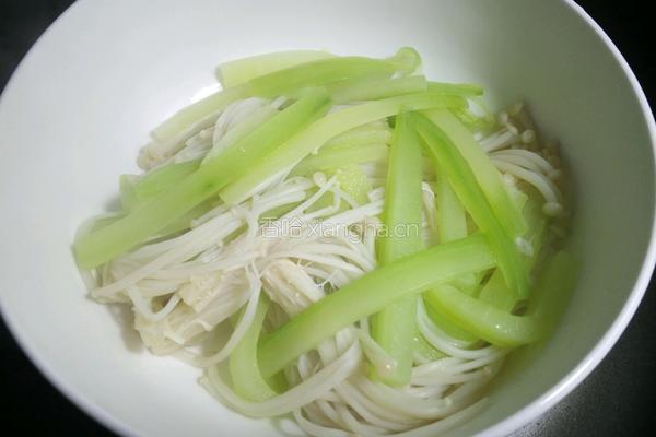金针菇汆肥牛的做法图解5