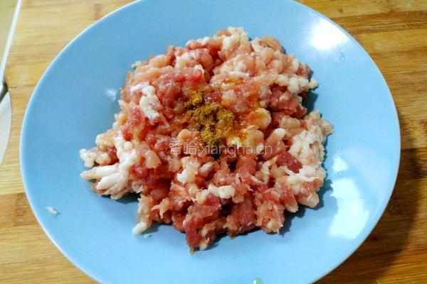韭菜肉蒸饺的做法图解4