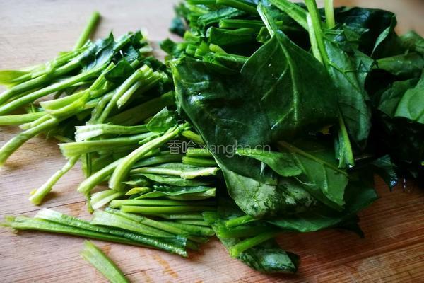 菠菜拌牡蛎的做法图解1