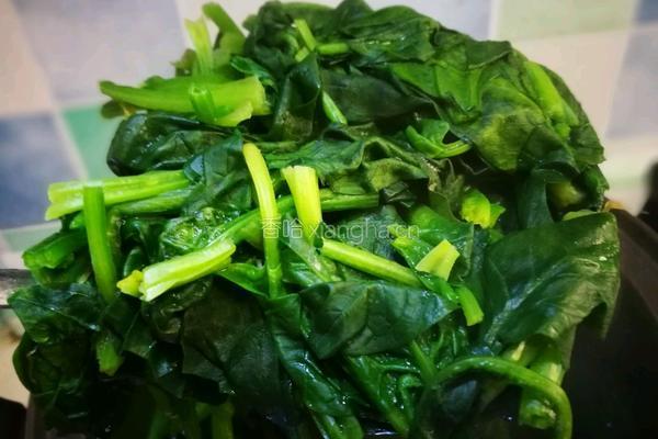菠菜拌牡蛎的做法图解2