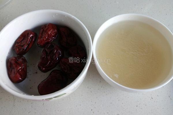 栗子红枣小米粥的做法图解2