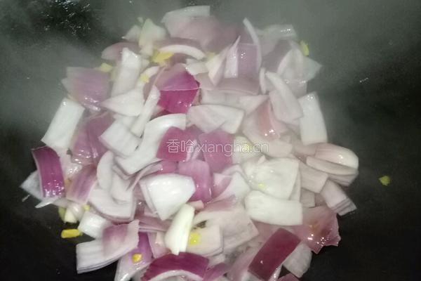 洋葱炒芋头的做法图解5