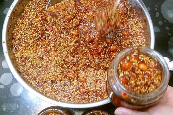 鲁菜大师蔣家菜秘制香辣花生芝麻油的做法图解7