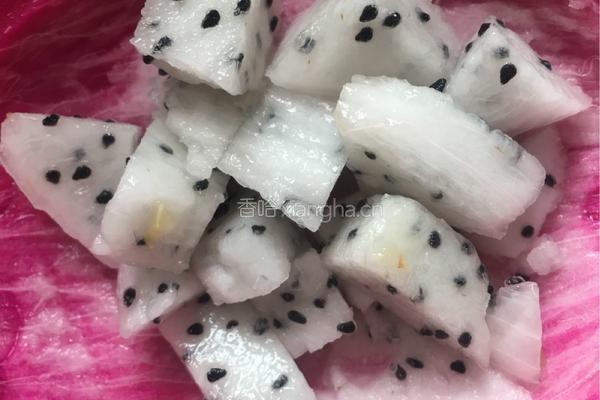 火龙果炒饭的做法图解2