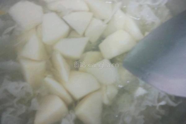冰糖雪梨银耳羹的做法图解6