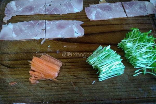 培根白菜卷的做法图解2