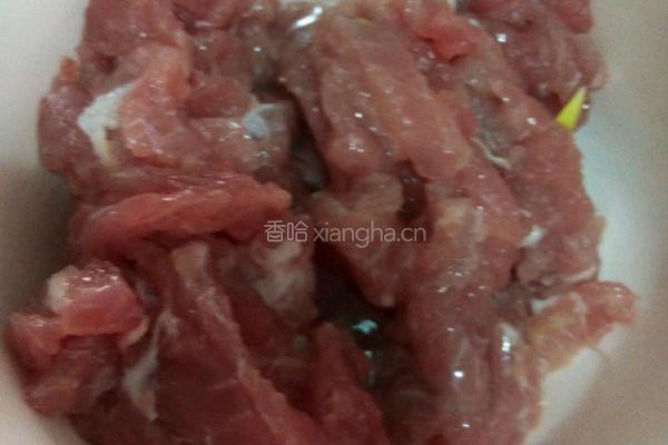 京酱肉丝卷的做法图解2