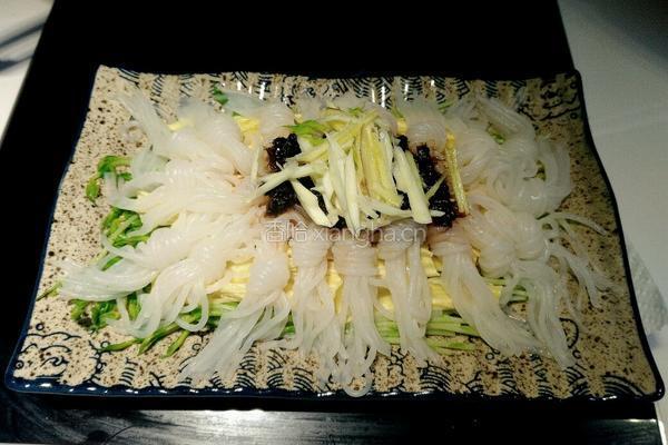 油淋魔芋丝结的做法图解3
