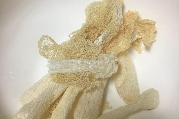 竹荪煲老母鸡汤的做法图解5