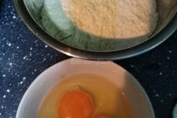 豆渣玉米面薄饼的做法图解1