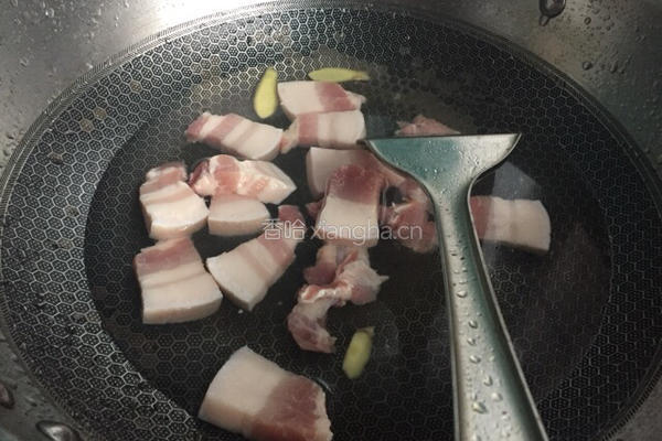 冬日御寒之白萝卜炖五花肉的做法图解2