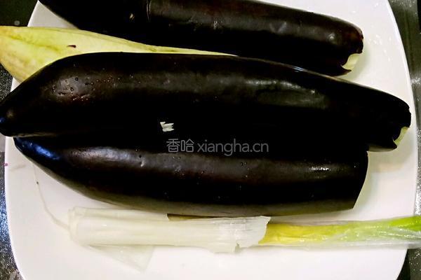 鲁菜大师蒋家菜糖醋茄条的做法图解1